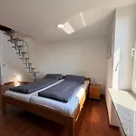 3 Bedroom Mozart Apartment *