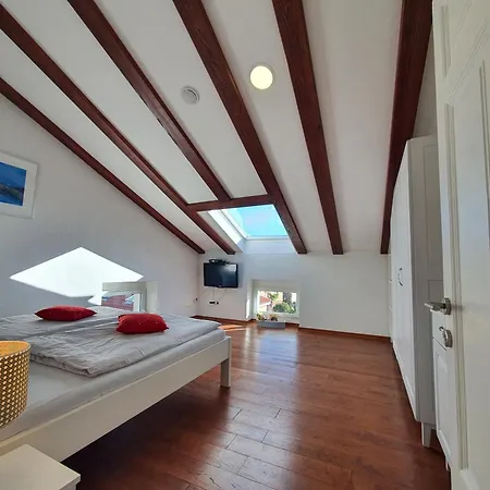 3 Bedroom Mozart Abbázia
