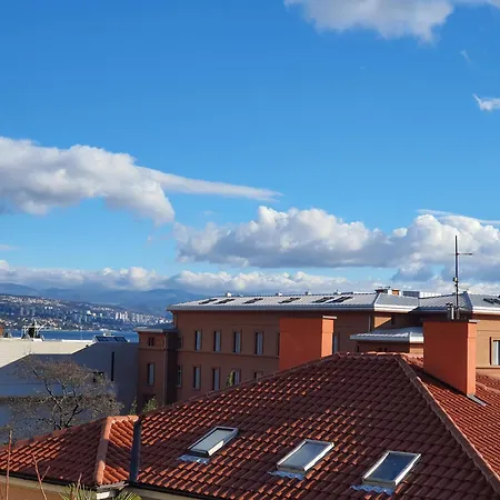 3 Bedroom Mozart Апартаменты