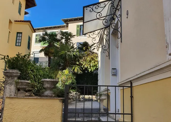 Апартаменты 3 Bedroom Mozart