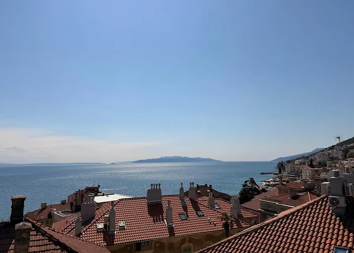 3 Bedroom Mozart Apartment